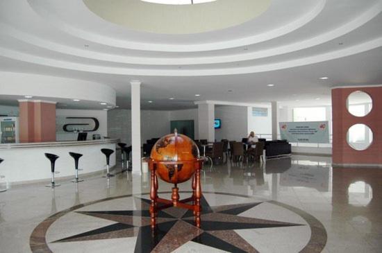 Golden Dolphin Flat Apart-Hotel Luxo Vista Piscinas E Parque Aquatico *